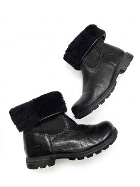 UGG Beacon Brooks Leather Sheepskin Boots Youth Size 4